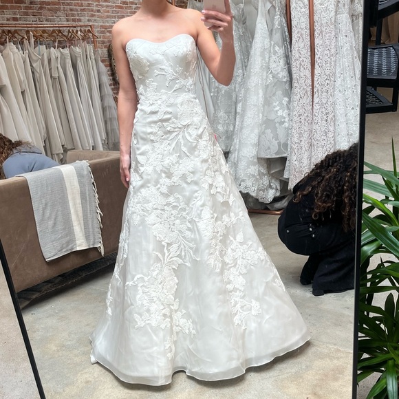 Anne Barge Georgina Wedding Dress Size 0/2 - Picture 11 of 15